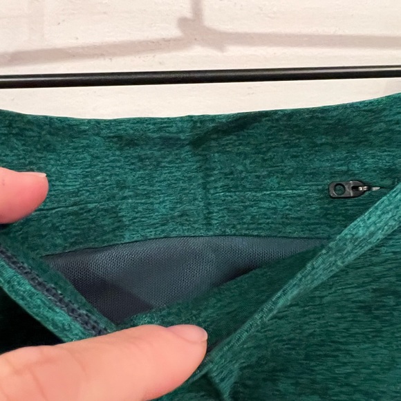 oiselle Lux Life 7/8 tights - Picture 2 of 3